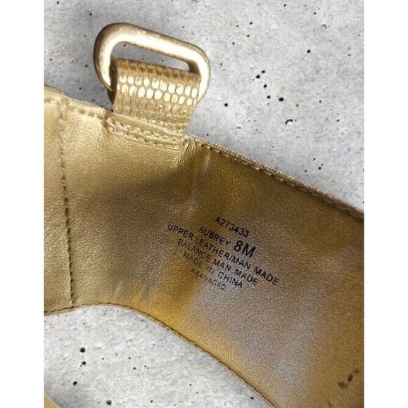 Isaac Mizrahi LIVE Gold Leather Double Strap Aubrey Wedge Sandal 8.M PREOWNED - Picture 9 of 13